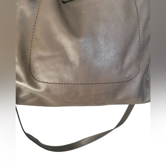 Marc Jacobs Leather Hobo Shoulder/Crossbody Bag-Taupe-Awesome preloved condition - Picture 7 of 10